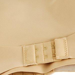 Figure 1. Comparison of seamless bras and wireless bras, highlighting differences in construction, support, flexibility, and daily comfort.